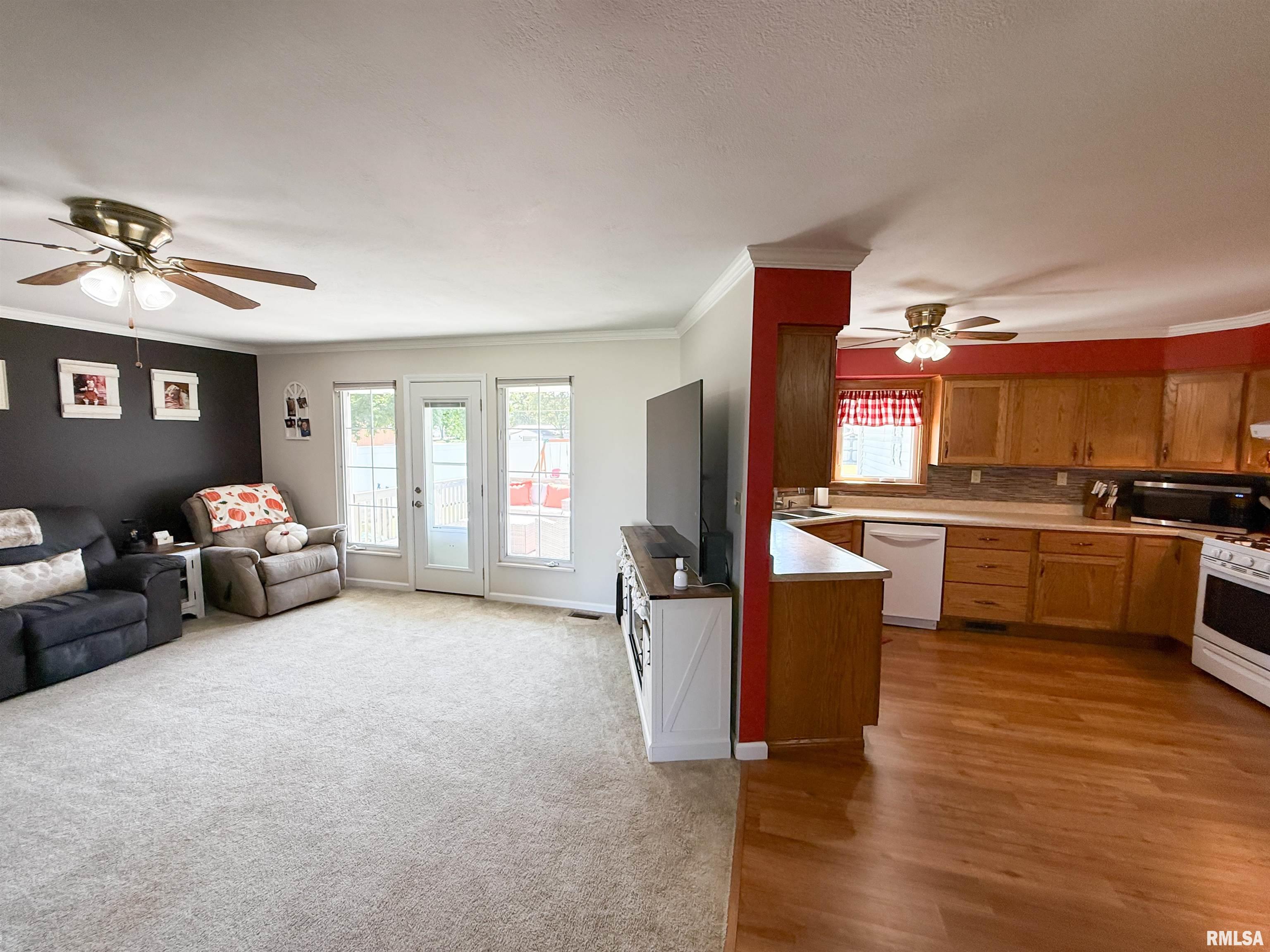 612 East 12th Street Flora, IL 62839 - Photo 23 of 98