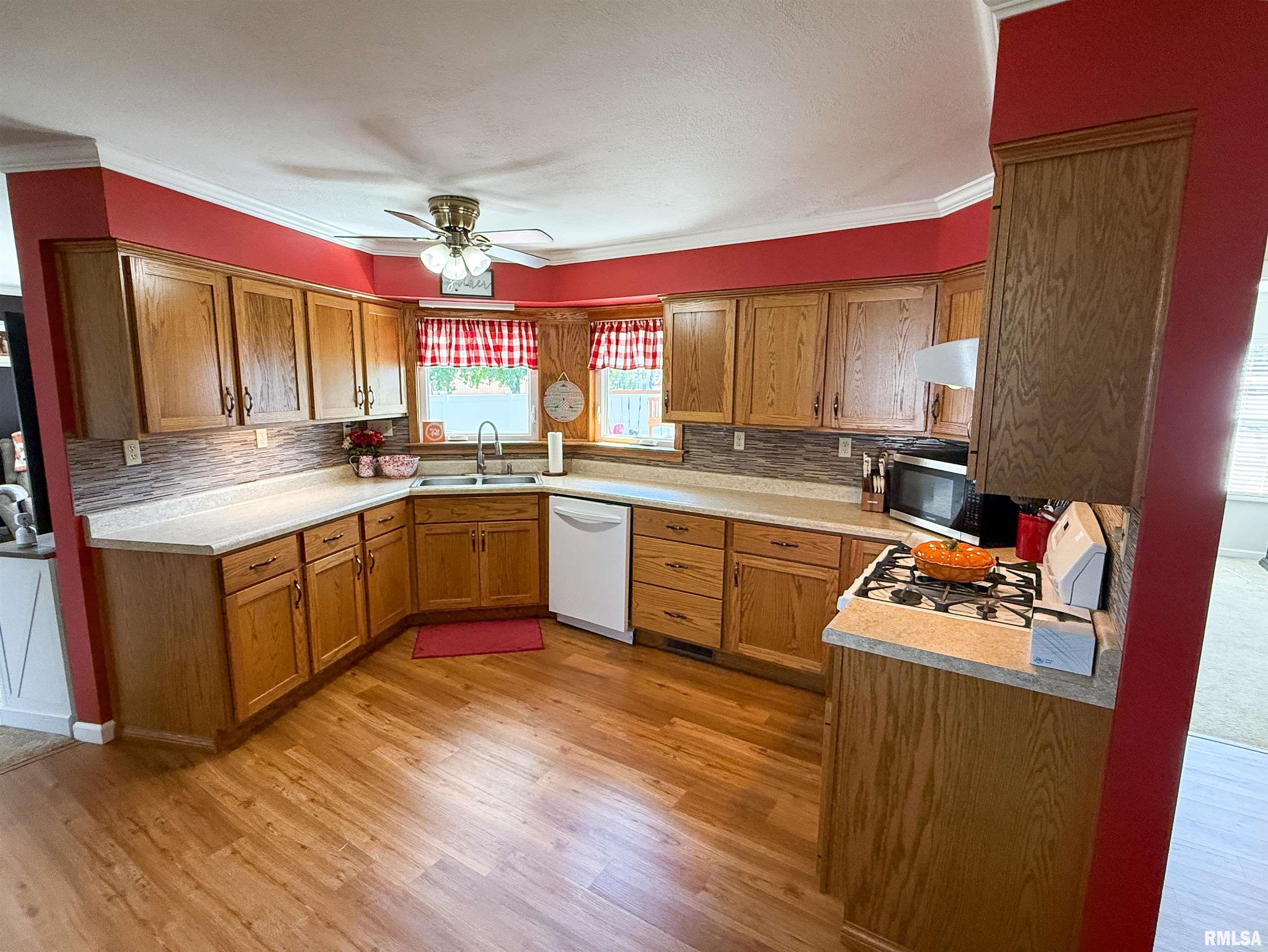 612 East 12th Street Flora, IL 62839 - Photo 28 of 98