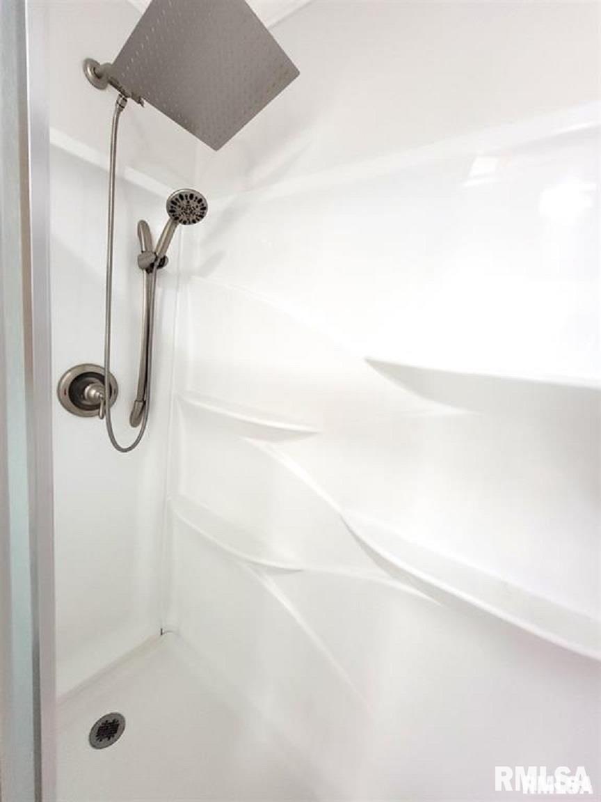 612 East 12th Street Flora, IL 62839 - Photo 39 of 98