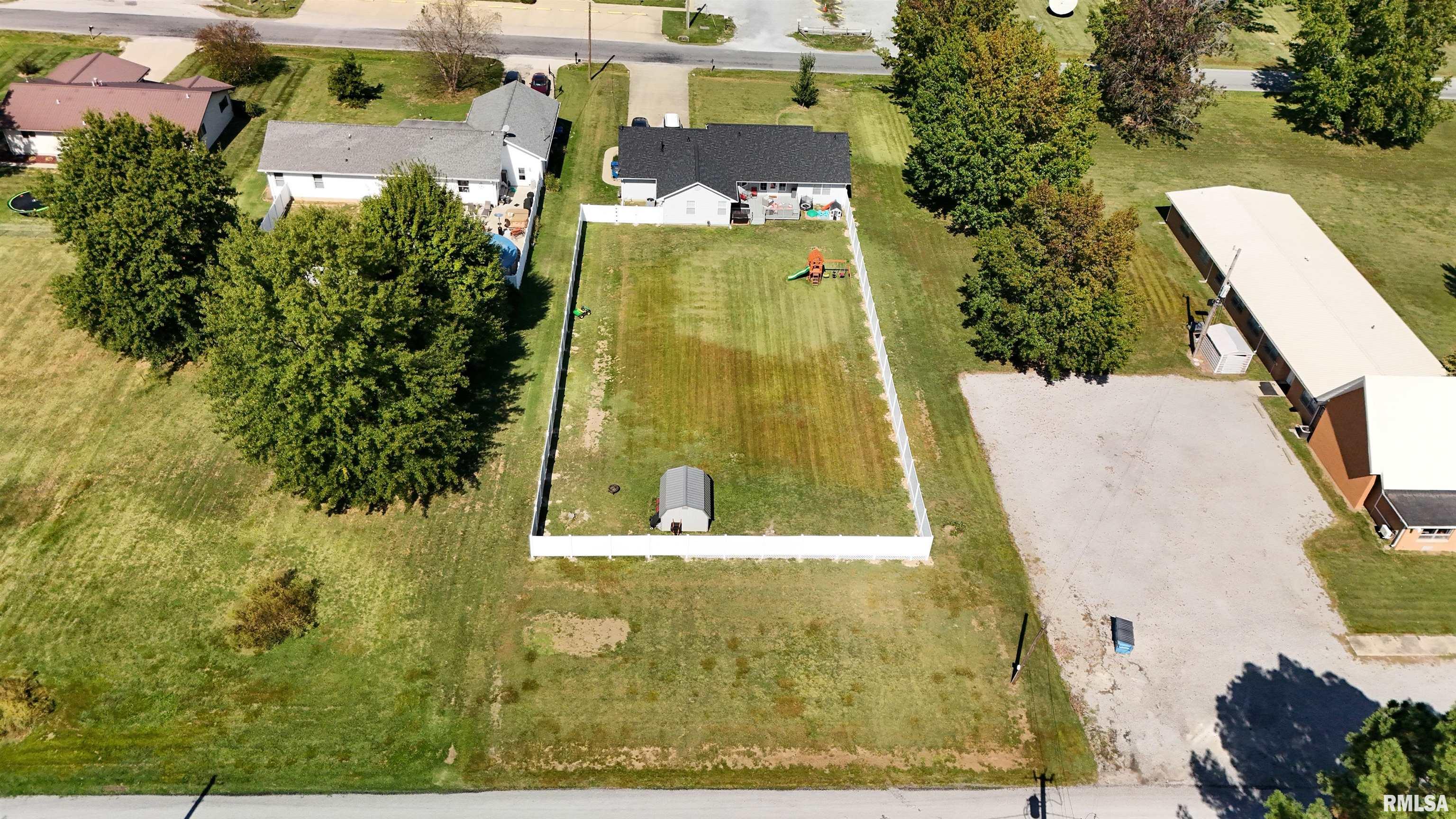 612 East 12th Street Flora, IL 62839 - Photo 83 of 98