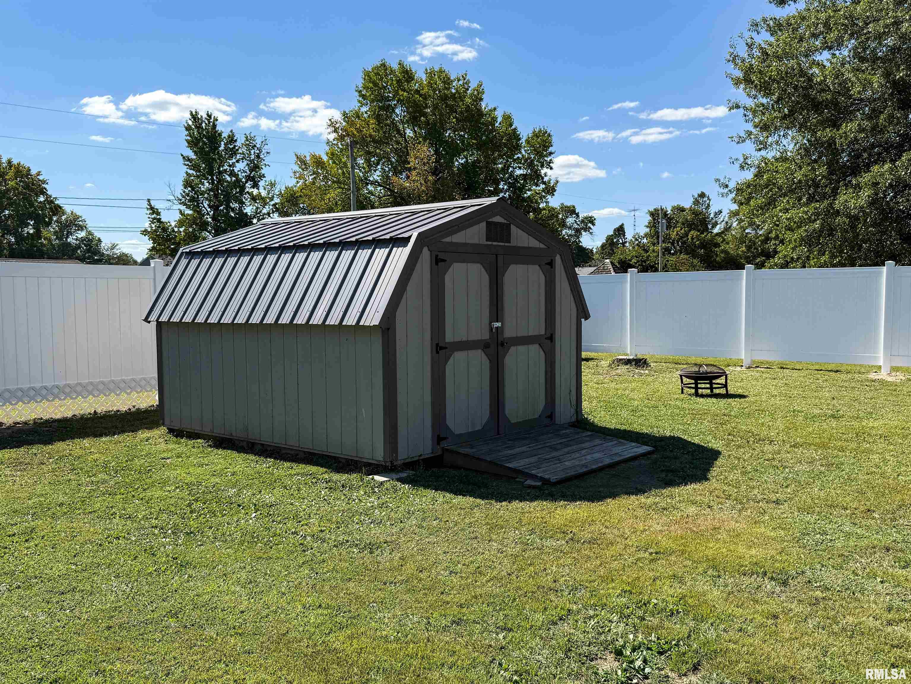 612 East 12th Street Flora, IL 62839 - Photo 86 of 98