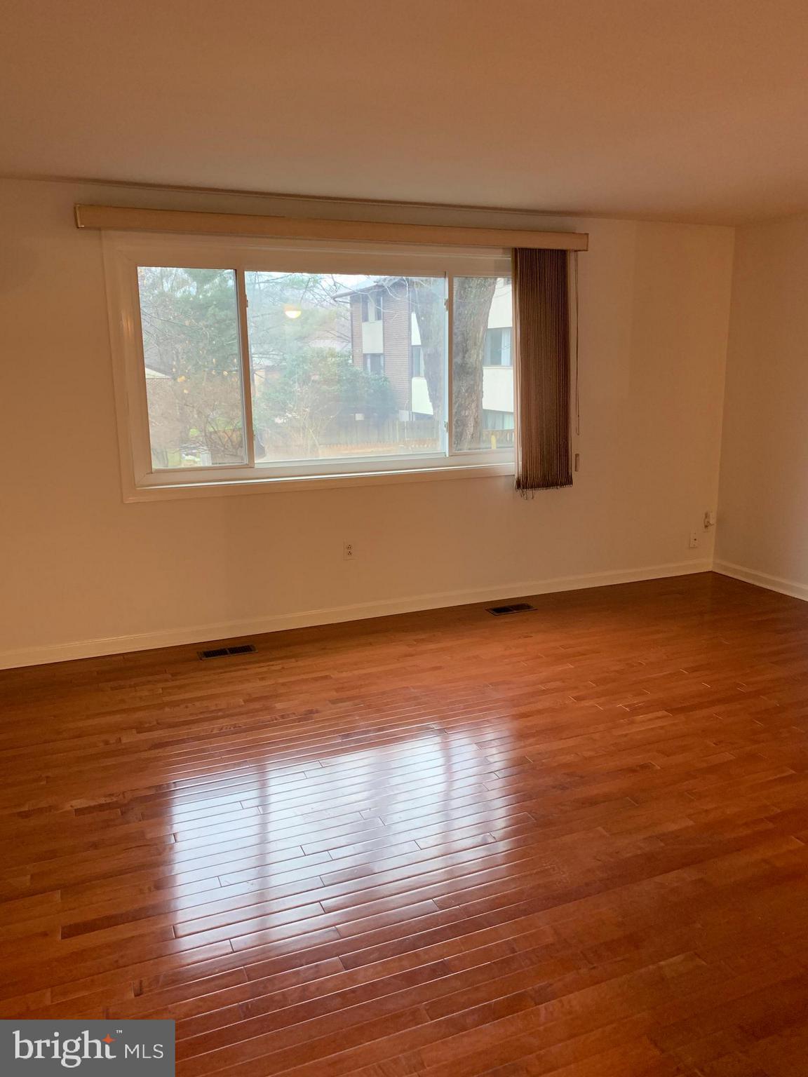 8941 Footed Ridge Columbia, MD 21045 - Photo 4 of 5 Gallery Image 4