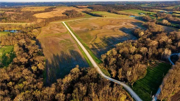 $794,500 | Williams Road, Dearborn, MO 64439