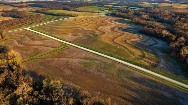 $794,500 | Williams Road, Dearborn, MO 64439