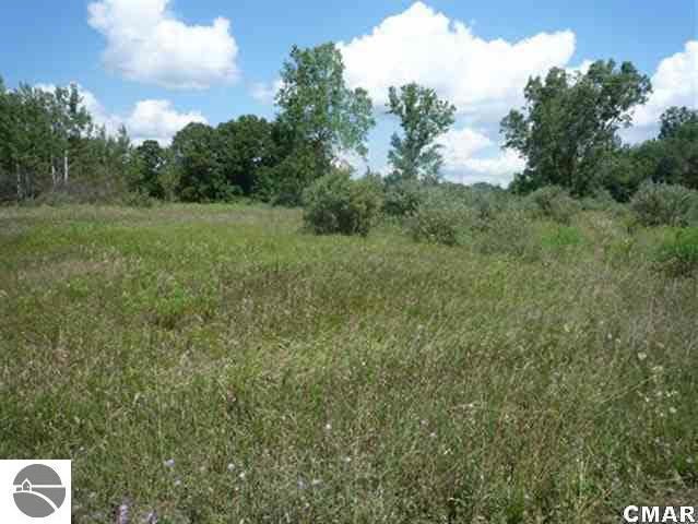 9502 East Stanton Road Crystal, MI 48818 - Photo 4 of 9 1764727-3.JPG