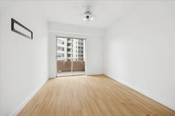 $2,100 | 3505 Sage Road, Unit 1106, Houston, TX 77056