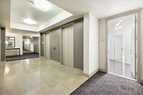 $2,100 | 3505 Sage Road, Unit 1106, Houston, TX 77056