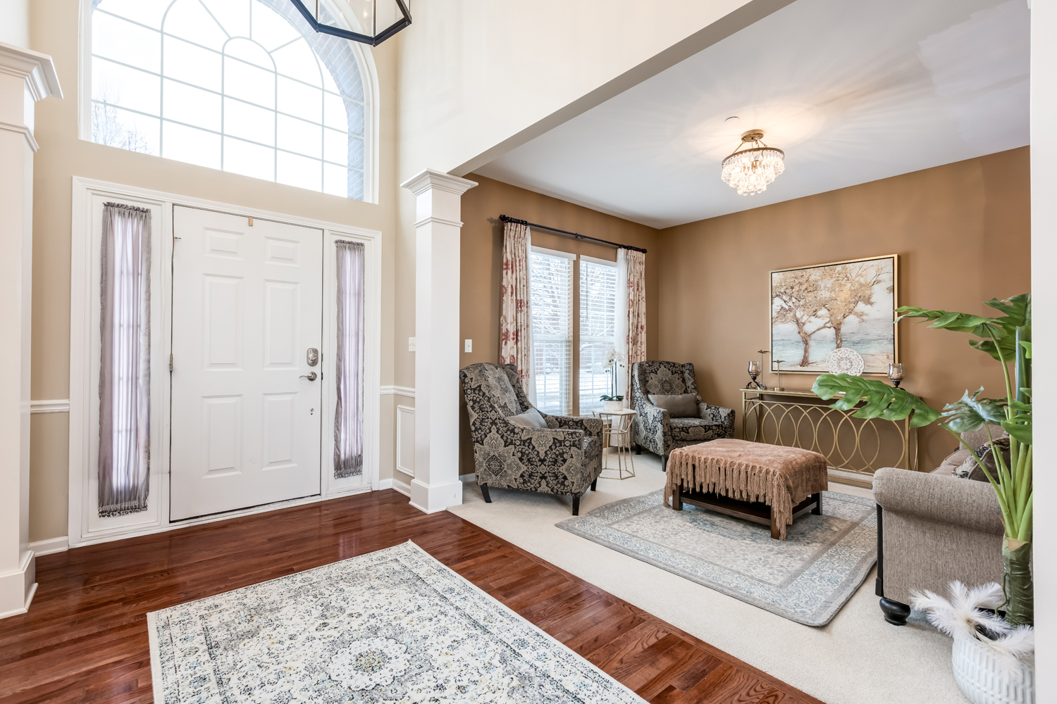 908 Blue Ridge Drive Streamwood, IL 60107 - Photo 3 of 48 a living room with furniture and a window