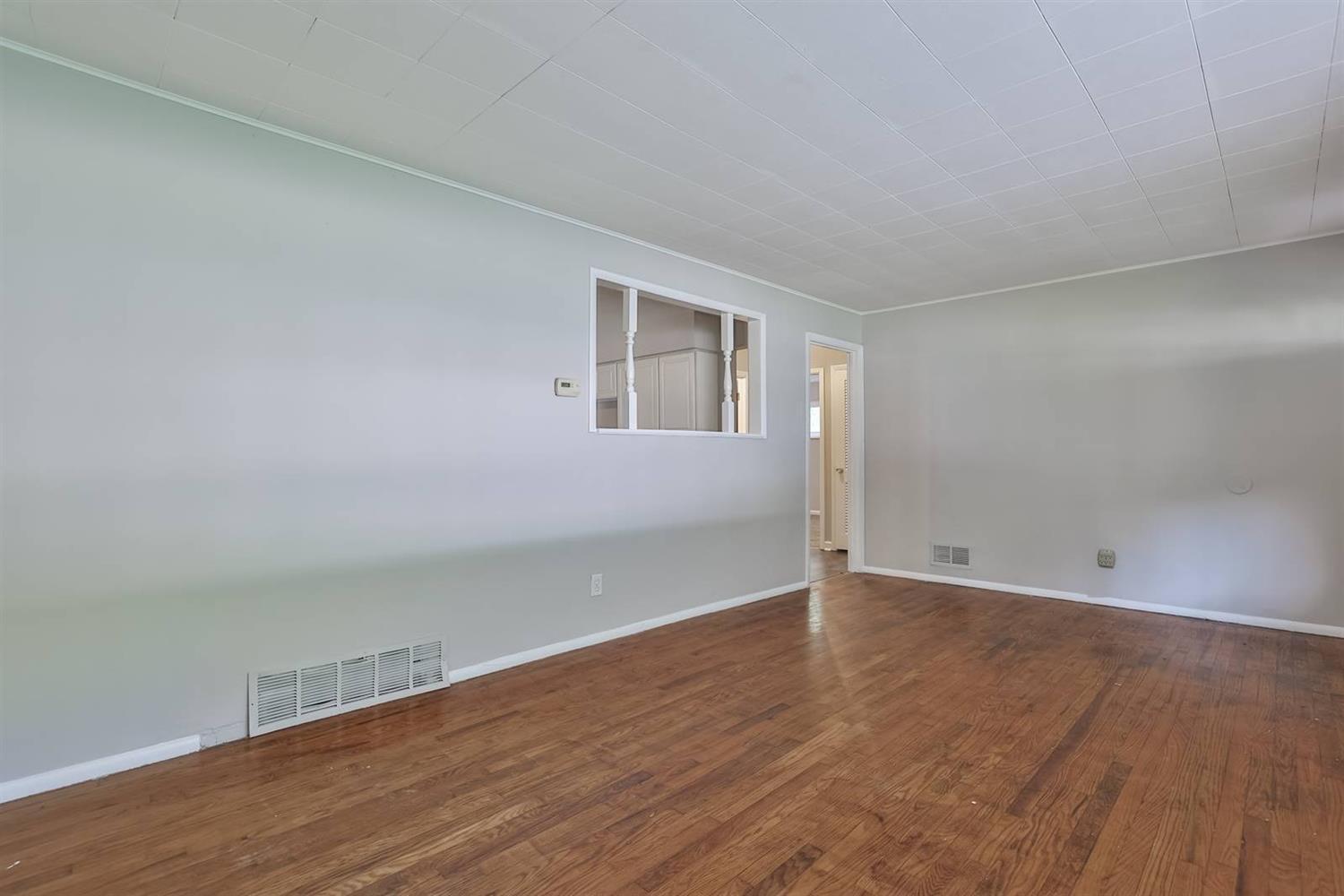 4033 Delhi Road Cincinnati, OH 45204 - Photo 6 of 22 Gallery Image 6