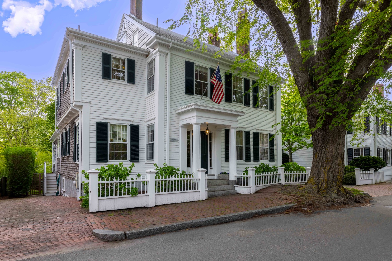 9 Pleasant Street Nantucket, MA 02554 - Photo 1 of 57