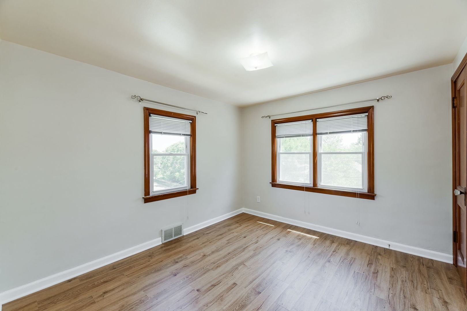 716 Walnut Street, Unit 2 Lemont, IL 60439 - Photo 6 of 10