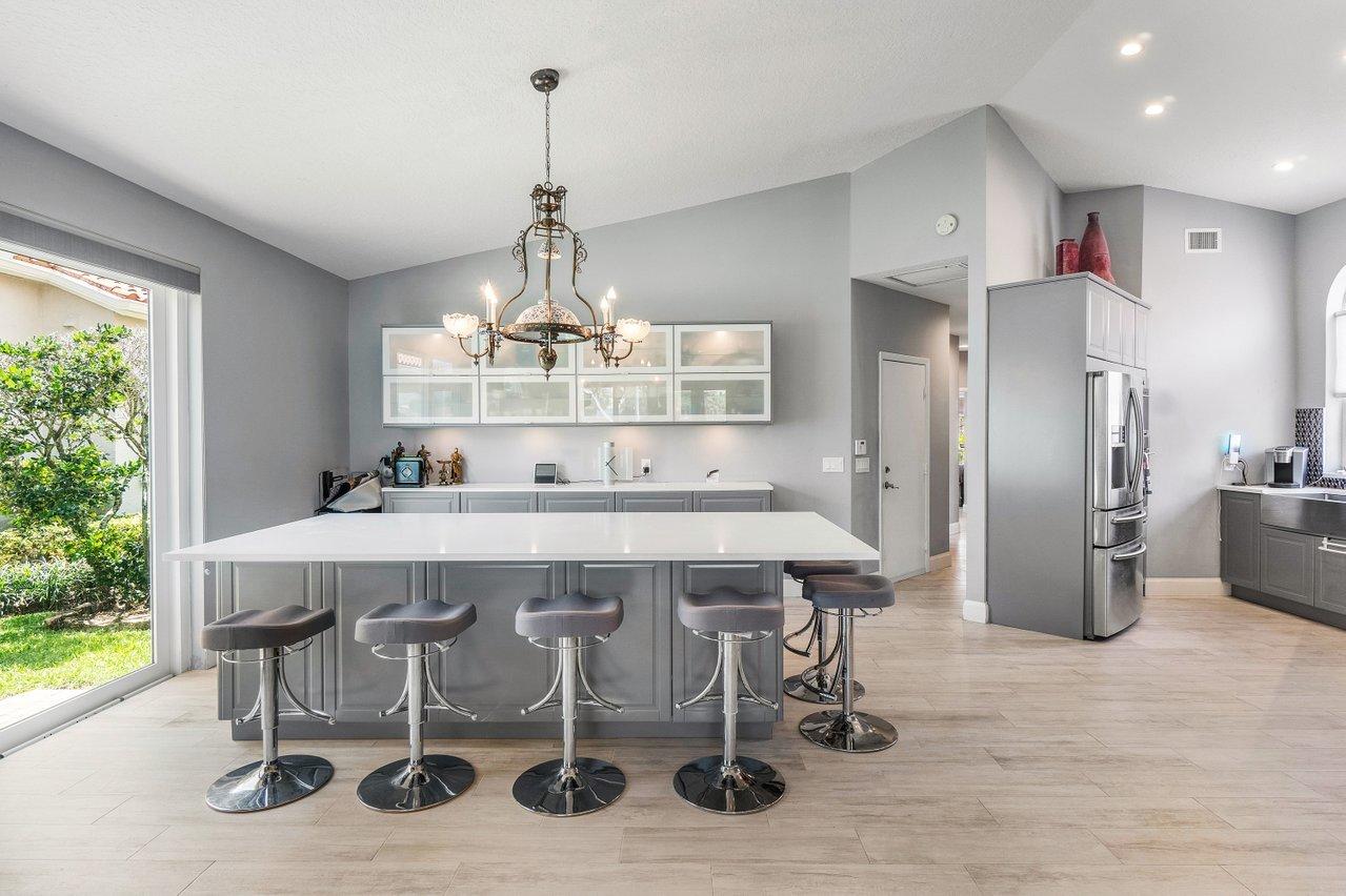 17286 Antigua Point Way Boca Raton, FL 33487 - Photo 8 of 36 009-17286AntiguaPointWay-BocaRaton-FL-33