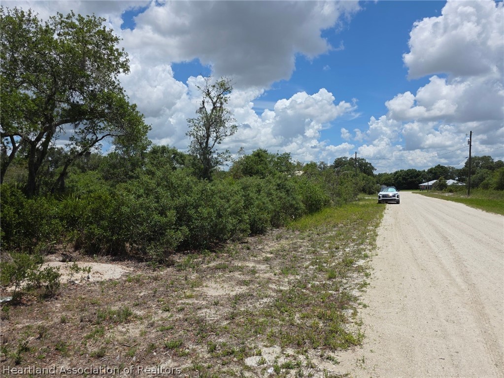2052 West Lowen Road Avon Park, FL 33825 - Photo 2 of 3