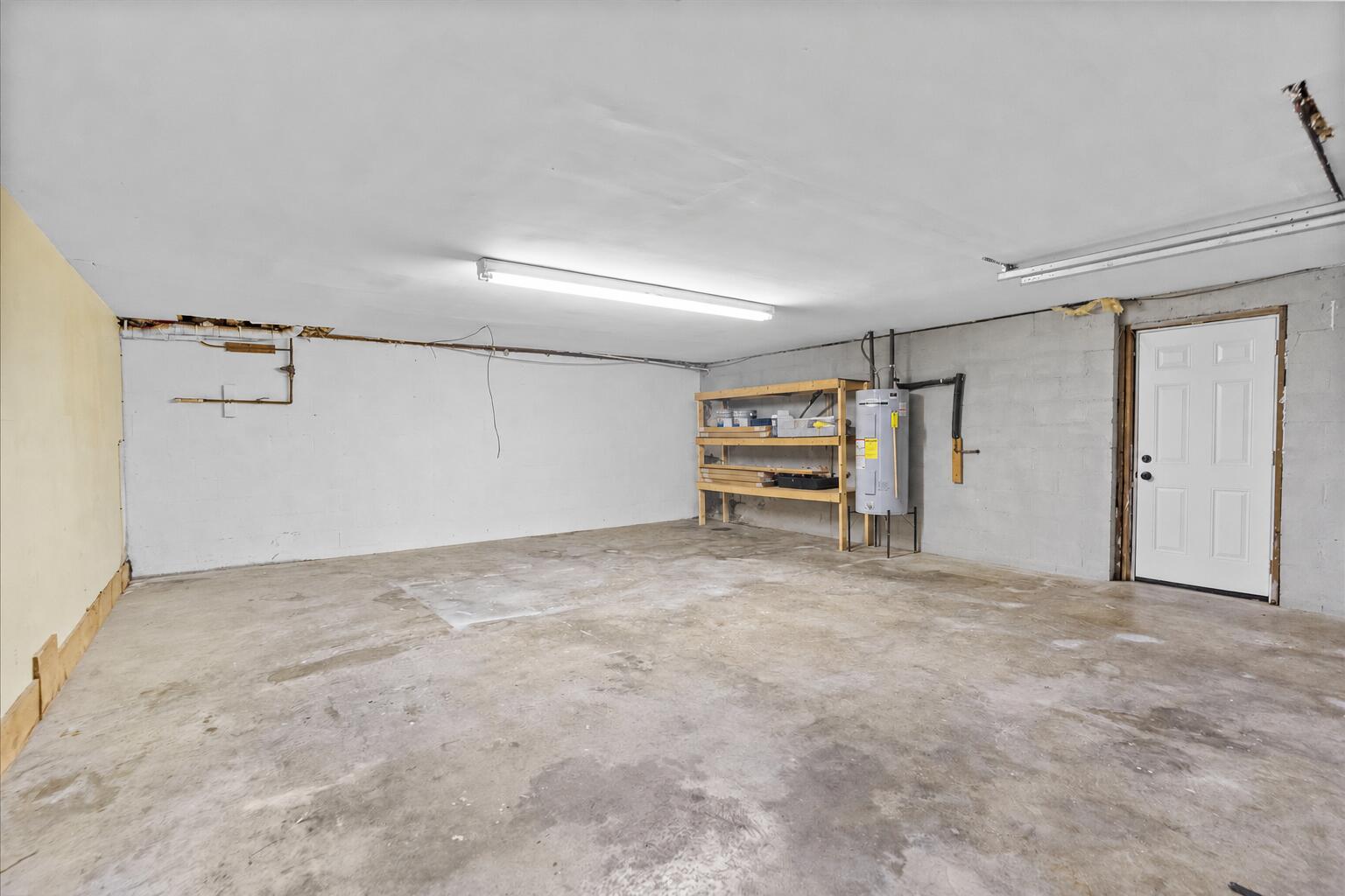 8311 Bill Reed Road Ooltewah, TN 37363 - Photo 19 of 23 Garage - 8311 Bill Reed