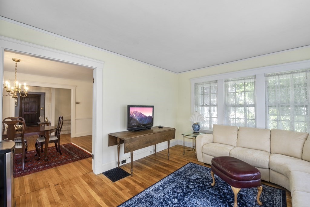47 Locust Street Marblehead, MA 01945 - Photo 19 of 35 Gallery Image 19