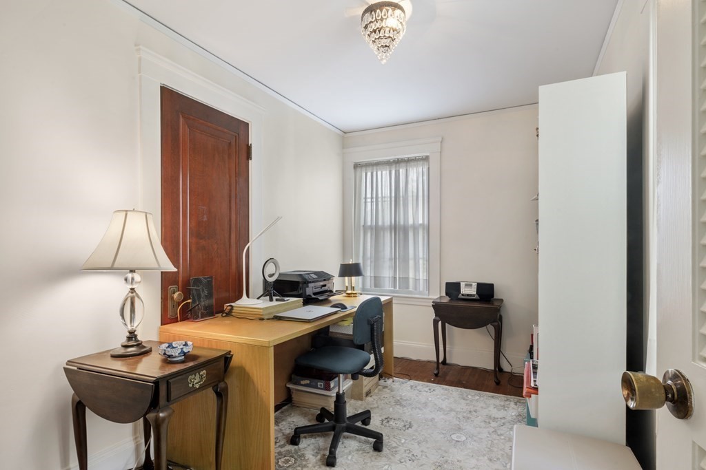 47 Locust Street Marblehead, MA 01945 - Photo 29 of 35 Gallery Image 29