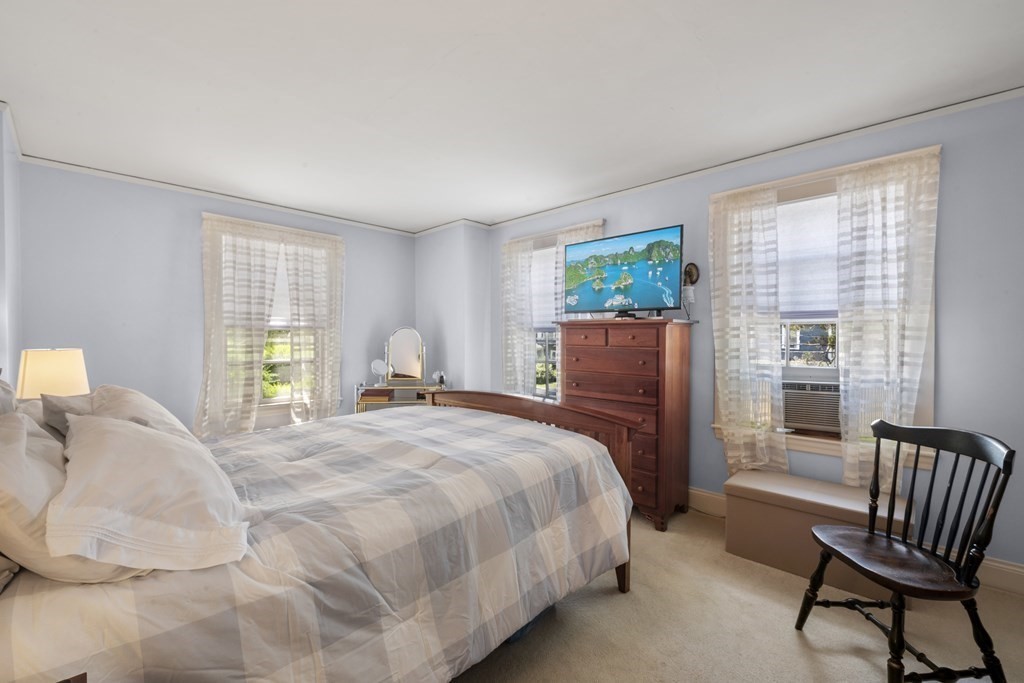 47 Locust Street Marblehead, MA 01945 - Photo 31 of 35 Gallery Image 31