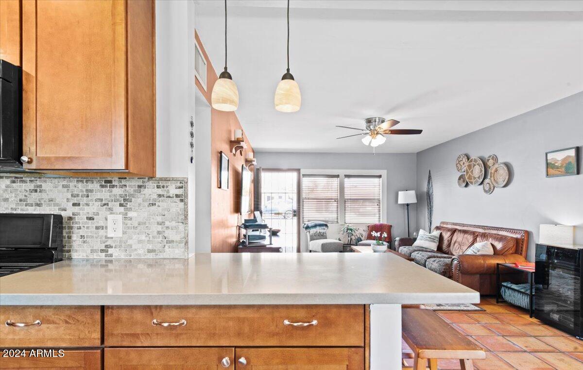 1001 West Picadilly Road Phoenix, AZ 85013 - Photo 6 of 25 08-1001 W Picadilly Rd 05