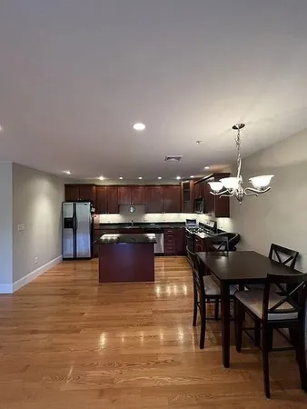 $3,100 | 87 Franklin Street, Unit 203, Quincy, MA 02169