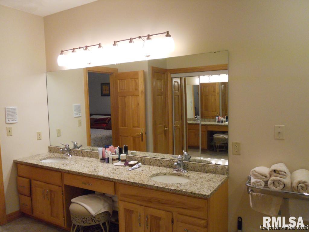 5101 Blackwolf Road Springfield, IL 62711 - Photo 20 of 32