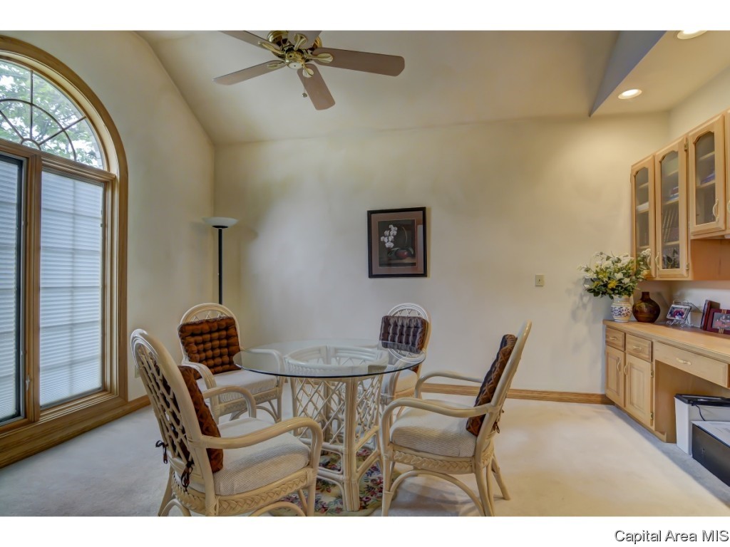 5101 Blackwolf Road Springfield, IL 62711 - Photo 6 of 32