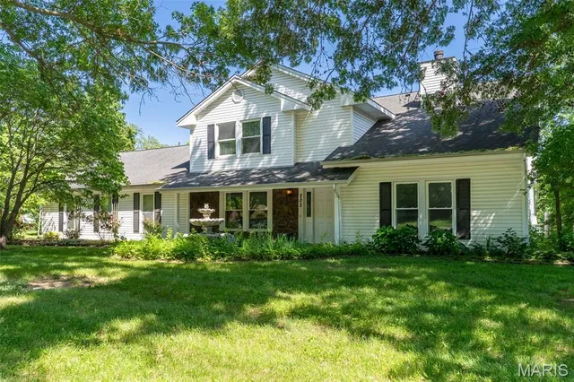 $4,500 | 202 Dauphine Drive, Lake St. Louis, MO 63367