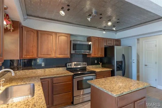 $4,500 | 202 Dauphine Drive, Lake St. Louis, MO 63367