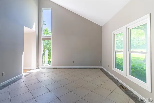 $4,500 | 202 Dauphine Drive, Lake St. Louis, MO 63367