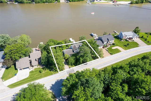 $4,500 | 202 Dauphine Drive, Lake St. Louis, MO 63367