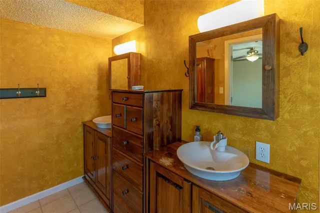 $4,500 | 202 Dauphine Drive, Lake St. Louis, MO 63367