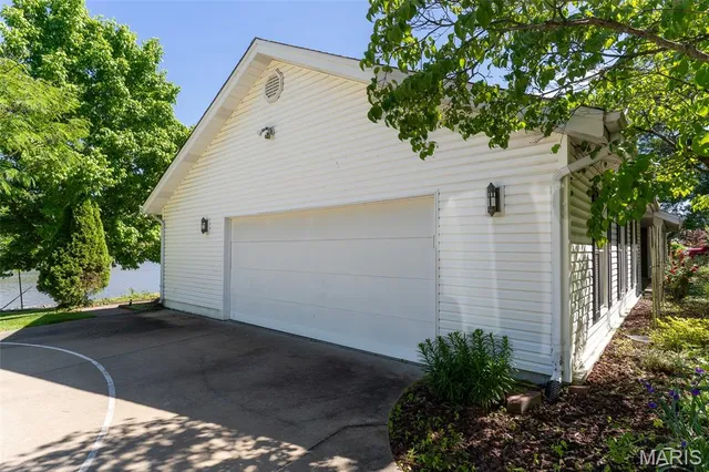 $4,500 | 202 Dauphine Drive, Lake St. Louis, MO 63367