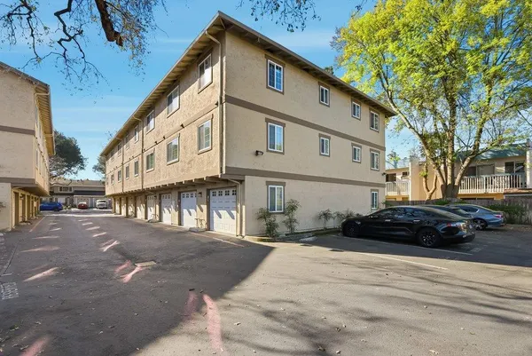 $899,000 | 565 West Latimer Avenue, Campbell, CA 95008