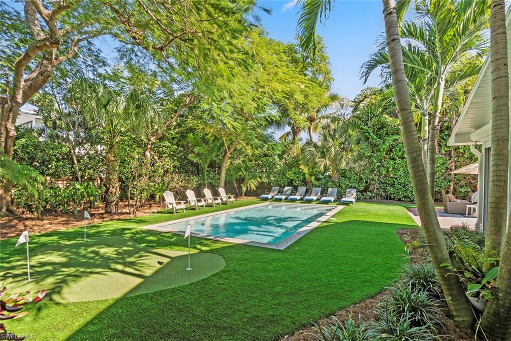 339 4th Avenue North Naples, FL 34102 - Photo 35 of 48