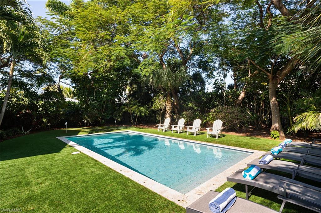 339 4th Avenue North Naples, FL 34102 - Photo 41 of 48 a view of a tennis court