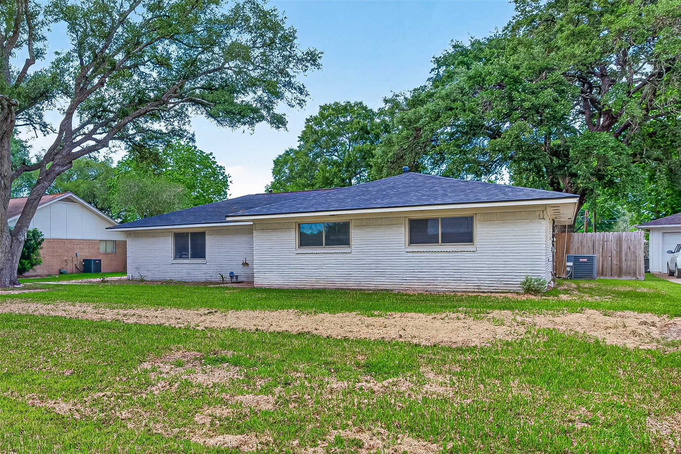 809 Bernard Avenue Rosenberg, TX 77471 - Photo 5 of 50