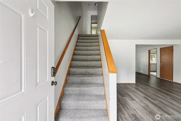 $725,000 | 9819 148th St Court East, Puyallup, WA 98375