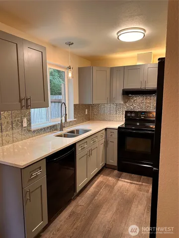 $725,000 | 9819 148th St Court East, Puyallup, WA 98375