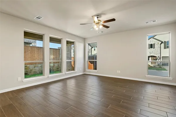 $3,600 | 3921 St Ives Lane, Lewisville, TX 75056