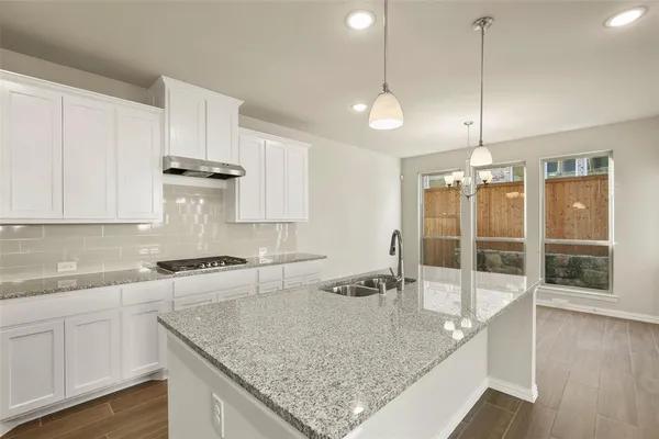 $3,600 | 3921 St Ives Lane, Lewisville, TX 75056
