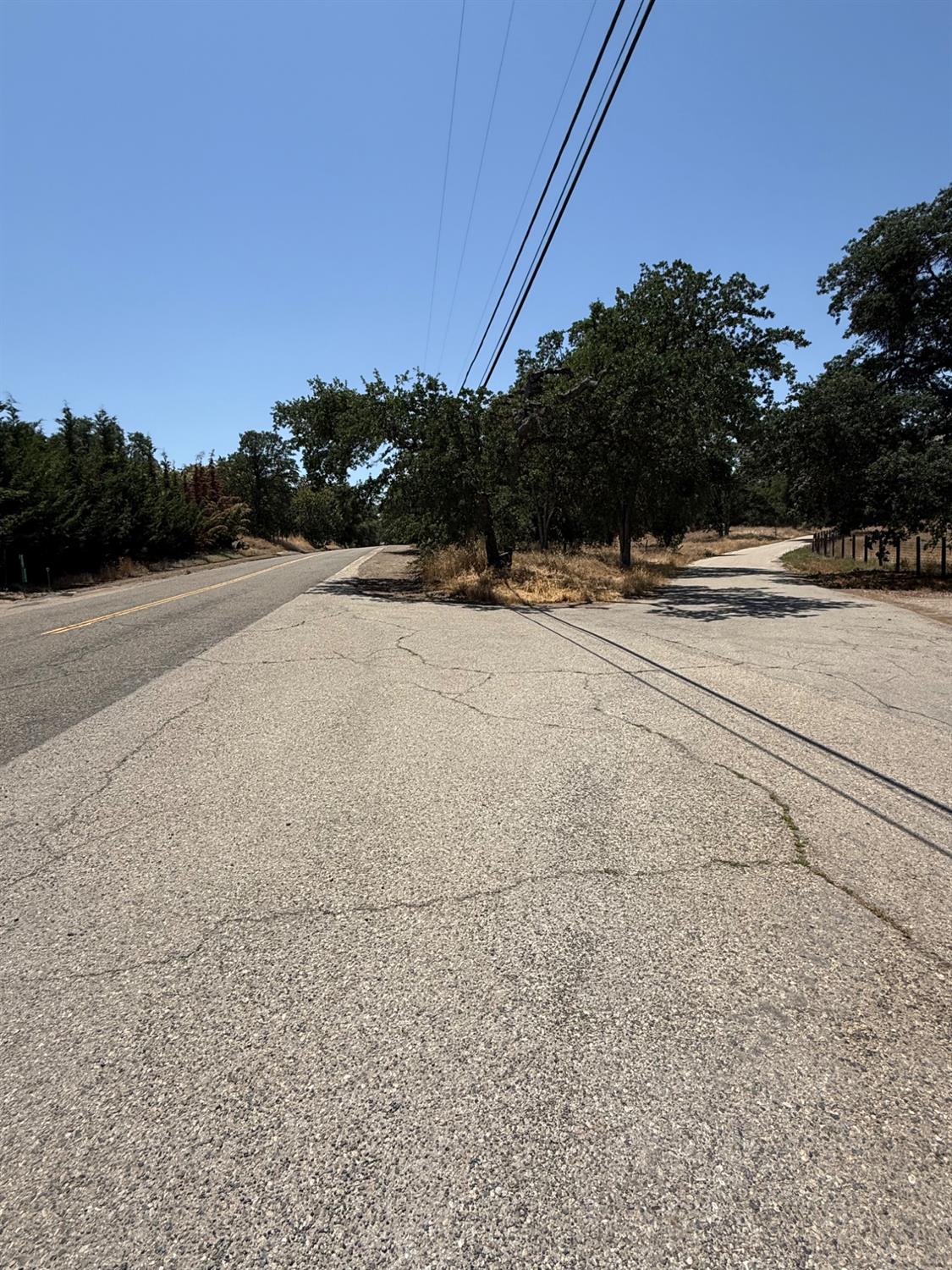 45160 Sand Creek Road Squaw Valley, CA 93675 - Photo 10 of 11 a view of a parking space