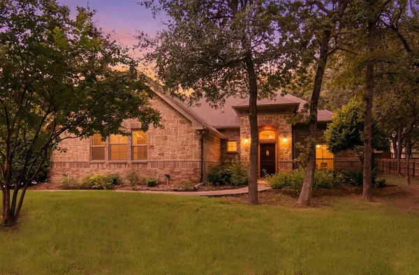 $575,000 | 106 Elm Crest Court, Weatherford, TX 76087