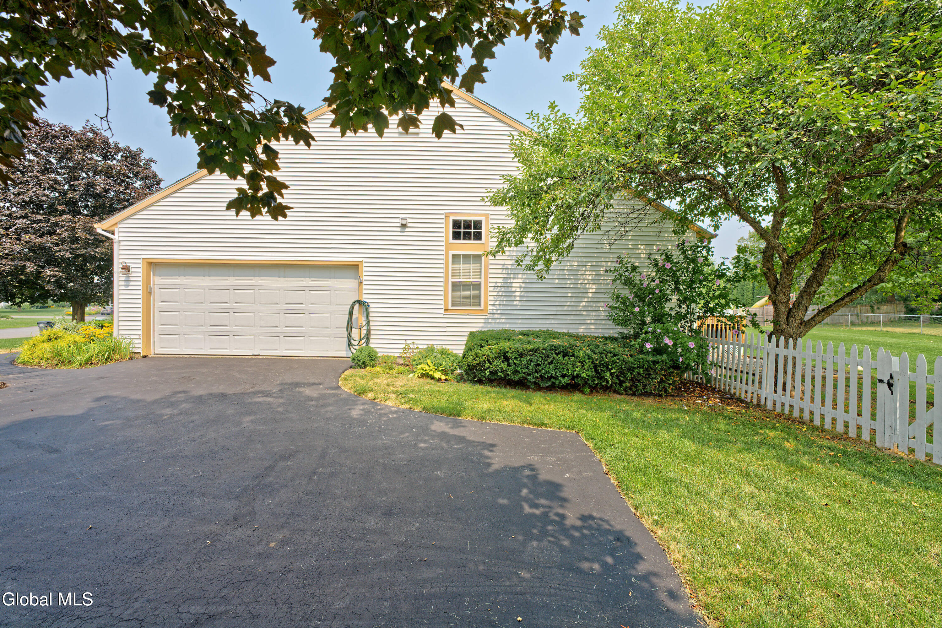 4 Sierra Trace Malta, NY 12019 - Photo 40 of 41 Yard 10