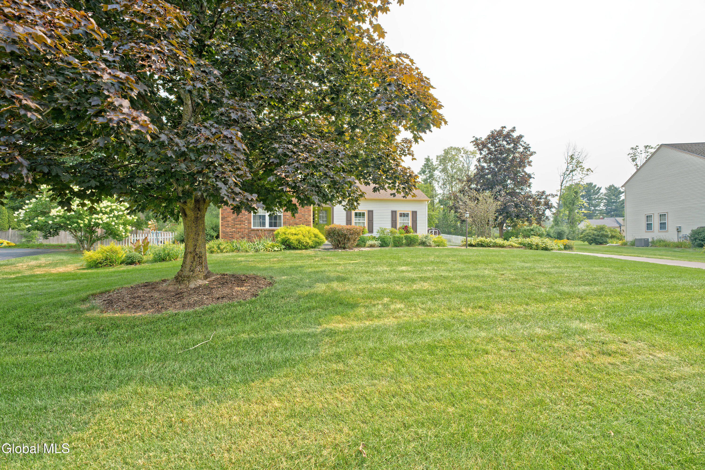 4 Sierra Trace Malta, NY 12019 - Photo 5 of 41 0 Front 3