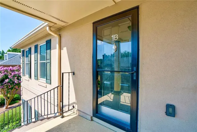 $325,000 | 1 Plantation Drive Northeast, Unit B, Atlanta, GA 30324