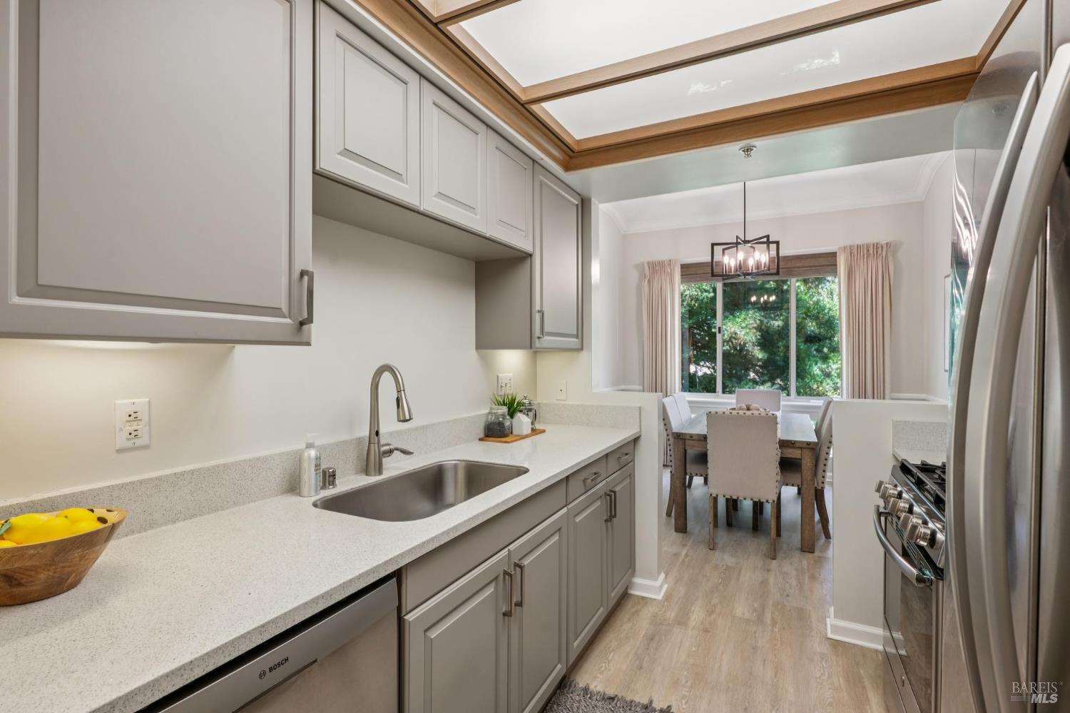 600 Deer Valley Road, Unit 1R San Rafael, CA 94903 - Photo 7 of 44