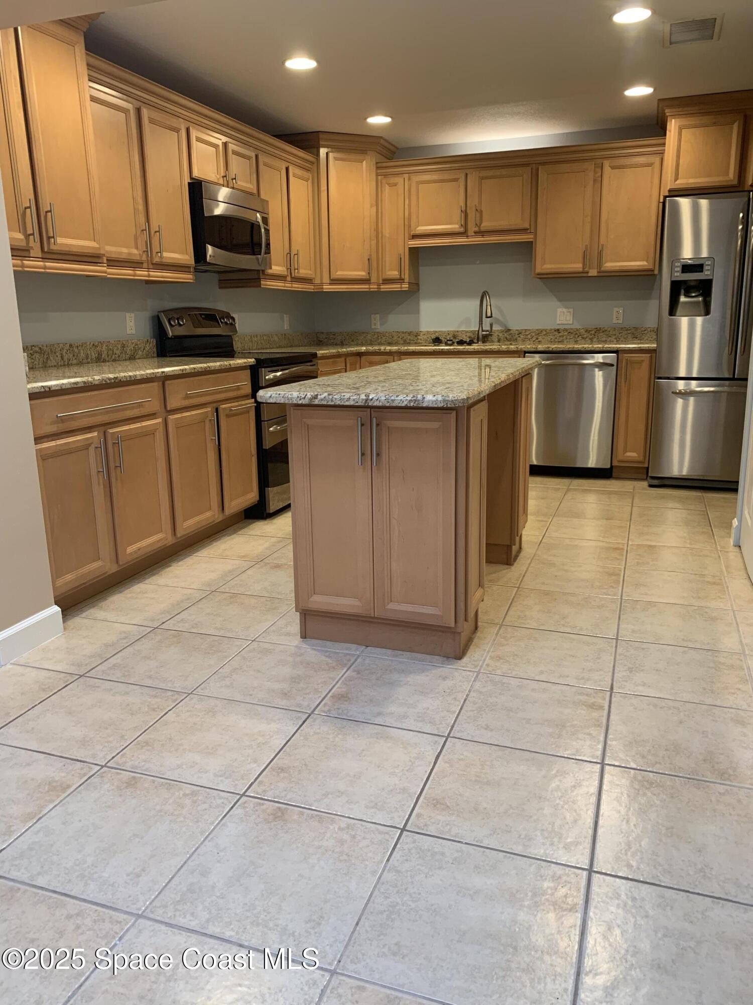 445 Myrtlewood Road Melbourne, FL 32940 - Photo 3 of 30 Photo Sep 27, 8 43 33 AM