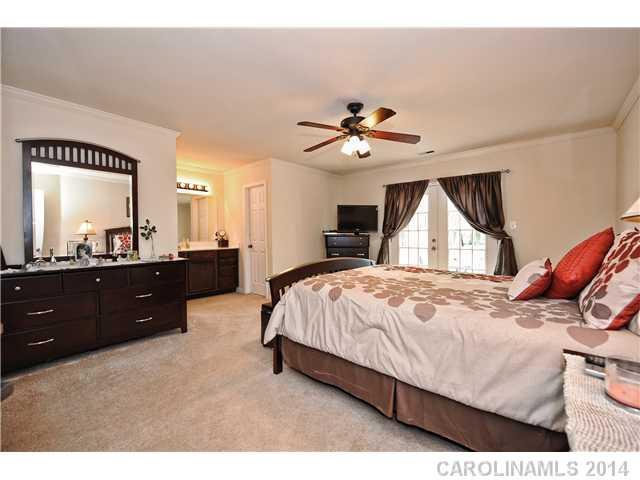 7626 Eastbourne Road Charlotte, NC 28227 - Photo 9 of 16