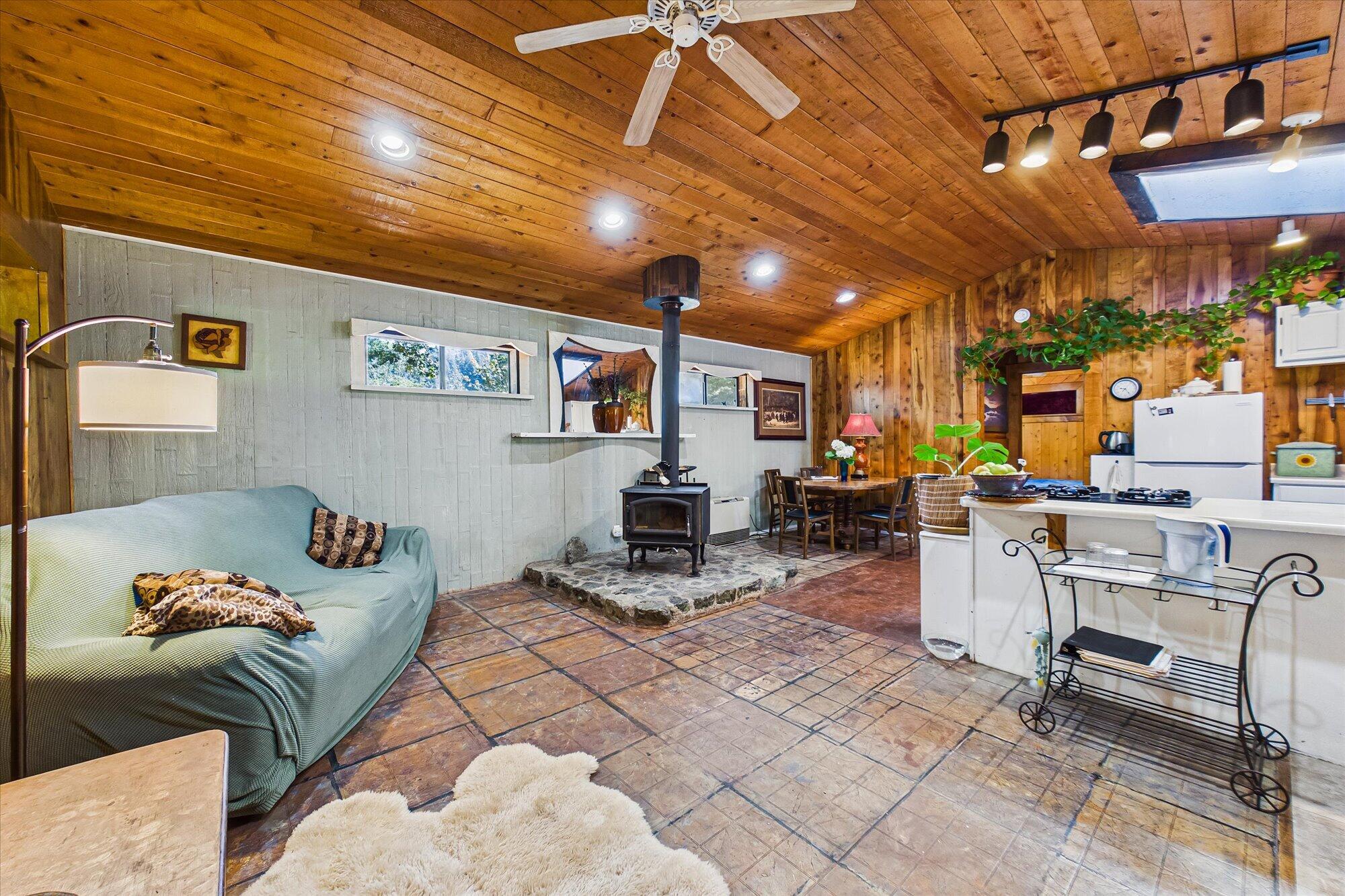 1050 Patterson Road Willow Creek, CA 95573 - Photo 9 of 51