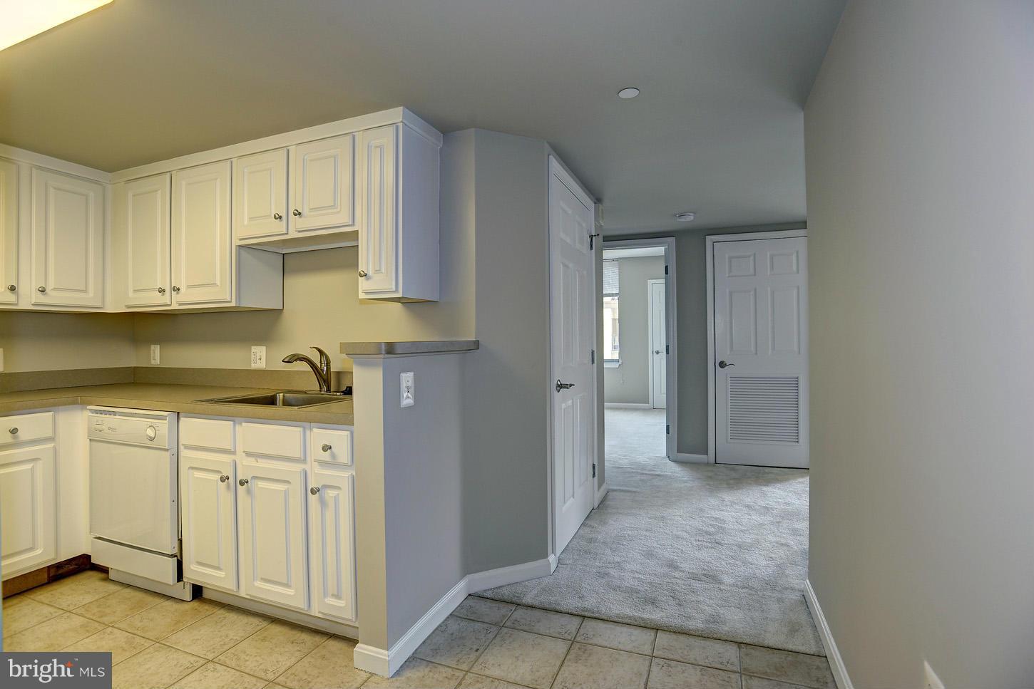 11710 Old Georgetown Road, Unit 208 North Bethesda, MD 20852 - Photo 2 of 22 Interior (General)