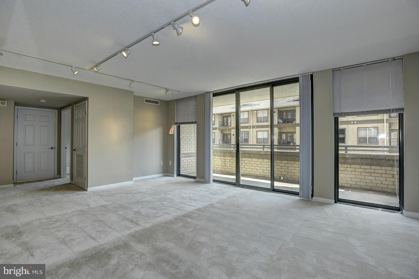 11710 Old Georgetown Road, Unit 208 North Bethesda, MD 20852 - Photo 6 of 22 Living Room
